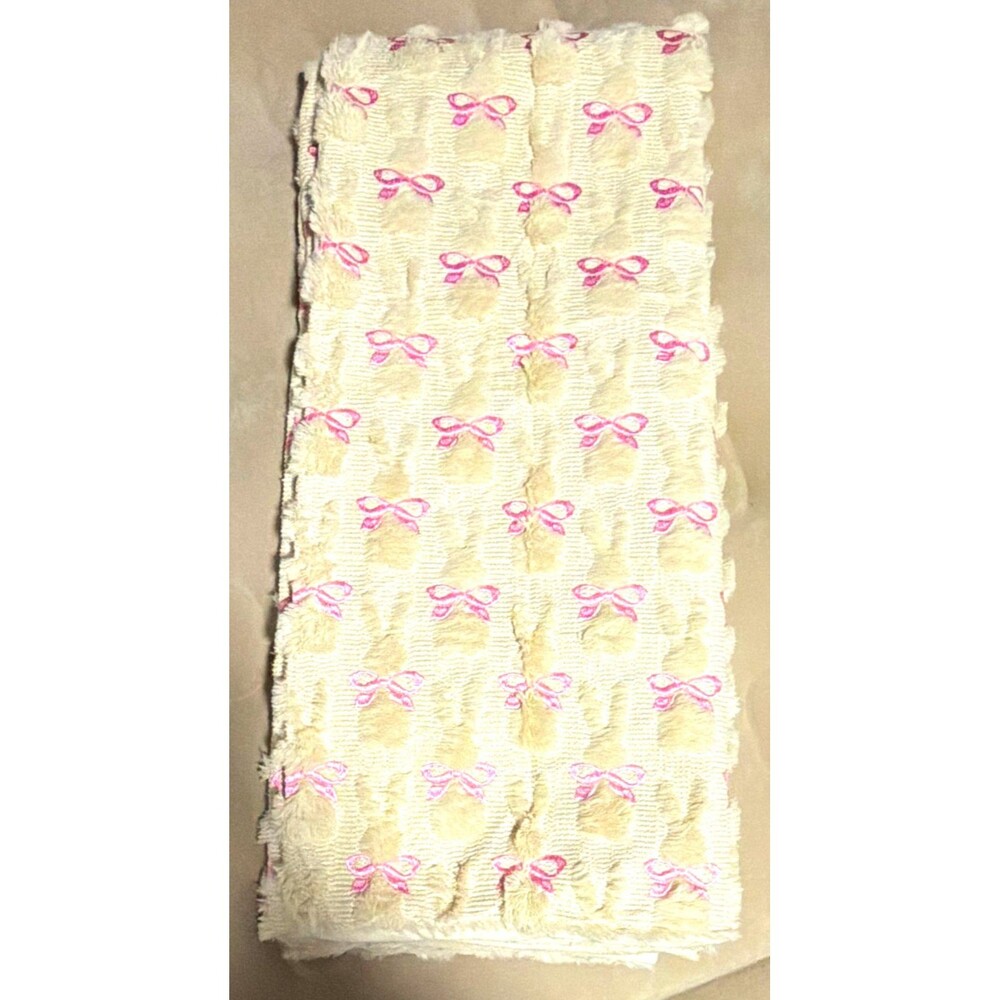 White & Pink Bunny with Bow 50X60 Throw Blanket New without Tag A14